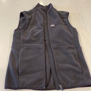 Figs on shift fleece vest